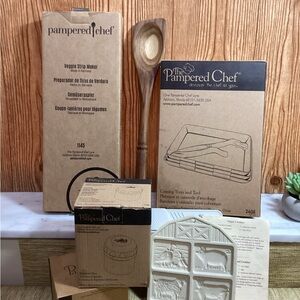 Pampered Chef Kitchen Tool Set 7 pieces new and gently used